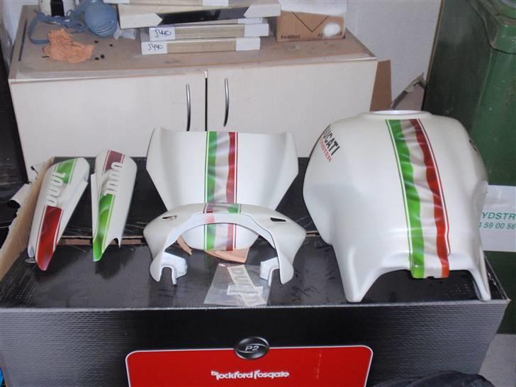 Ducati Monster 1000i.e. - Alle delene er færdige hos aibrusheren - så mangler der bare lidt klar coat billede 18