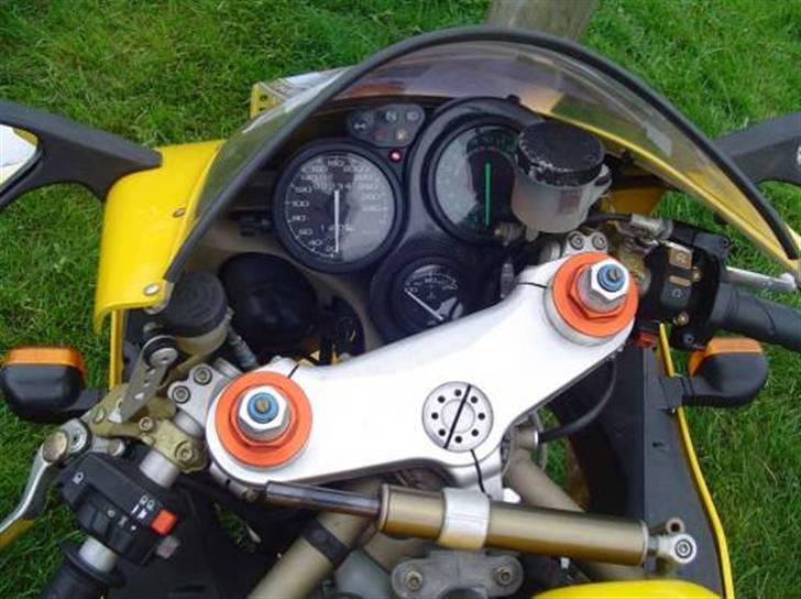 Ducati 748 - Instrumenteringen billede 5