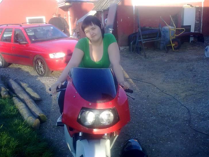 Yamaha FZ 750 (SOLGT) - min kone billede 11