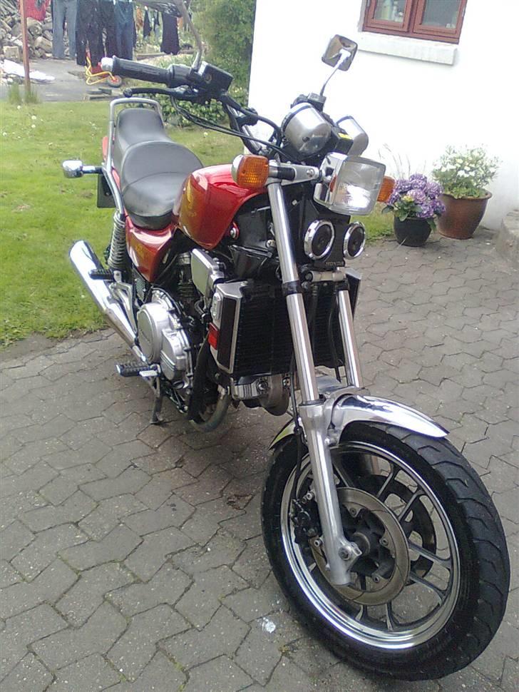 Honda VF 1100 C / V65 MAGNA - Ny køler, bag brugt kølergrill. Det gamle grill var helt istykker billede 2