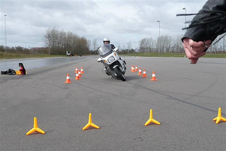 BMW K100/1100 LT - MC-Sikkerhed forårsmøde - undvigemanøvre billede 7