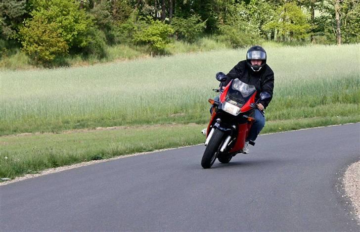 Suzuki GSX 1250 FA Nyt legetøj ! billede 13