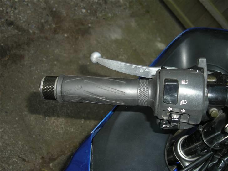 Yamaha r6 Solgt billede 11