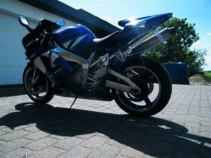 Yamaha YZF R1 billede 6