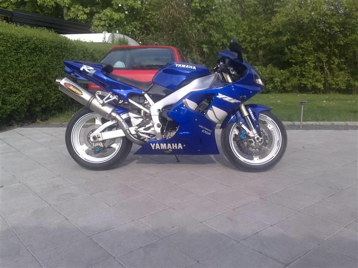 Yamaha r1 billede 6