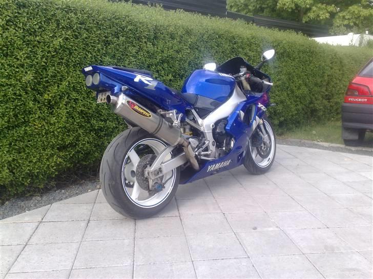 Yamaha r1 billede 13