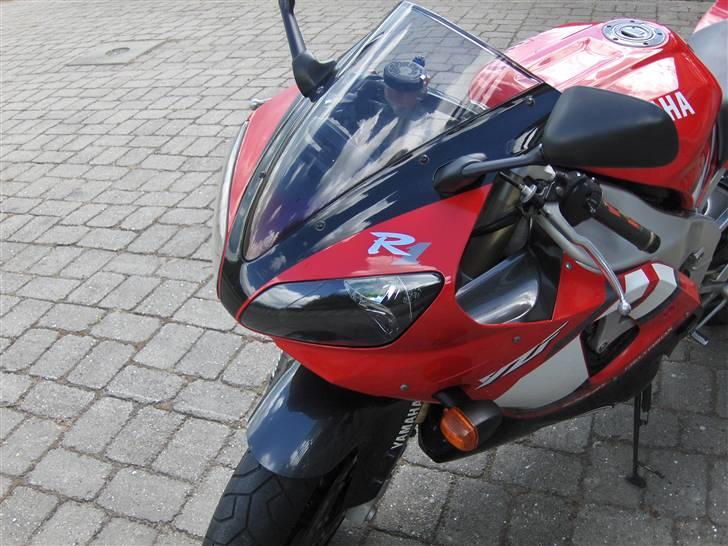 Yamaha YZF R1 billede 4