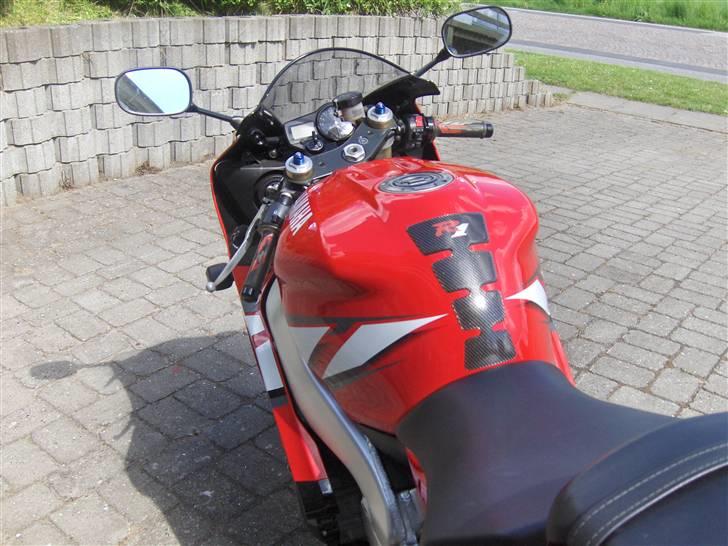 Yamaha YZF R1 billede 5