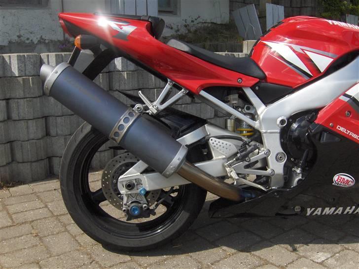 Yamaha YZF R1 billede 7