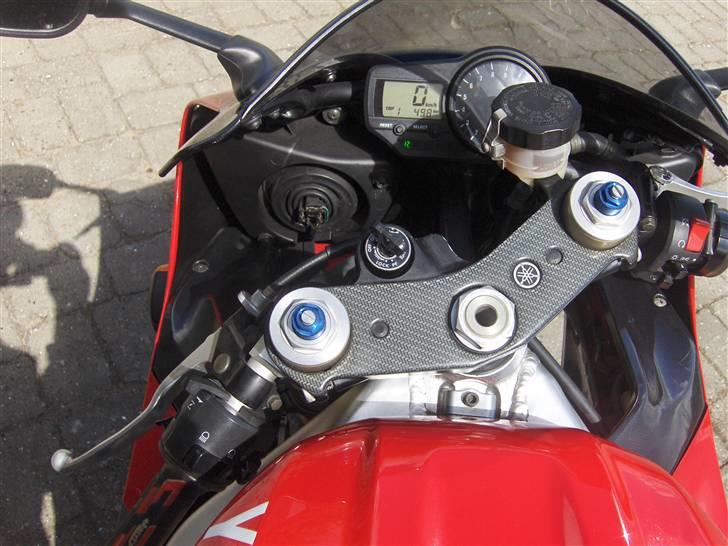 Yamaha YZF R1 billede 10