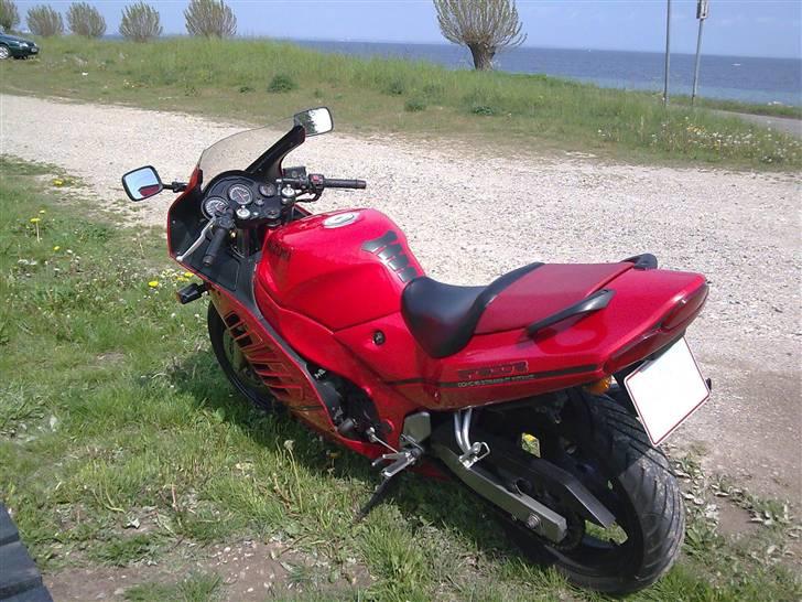 Suzuki RF 600 billede 4