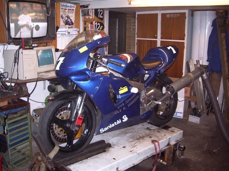 Aprilia RS 125 - På rullefelt med "vilddyret" 33HK på baghjulet. billede 3