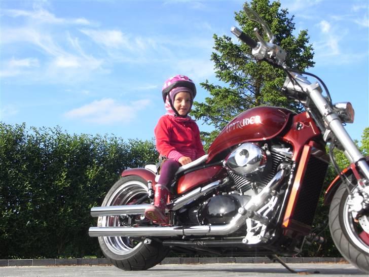 Suzuki M 800 (SOLGT) - ja de starter i en tidlig alder :-) min ældste datter Jasmin :-) billede 15