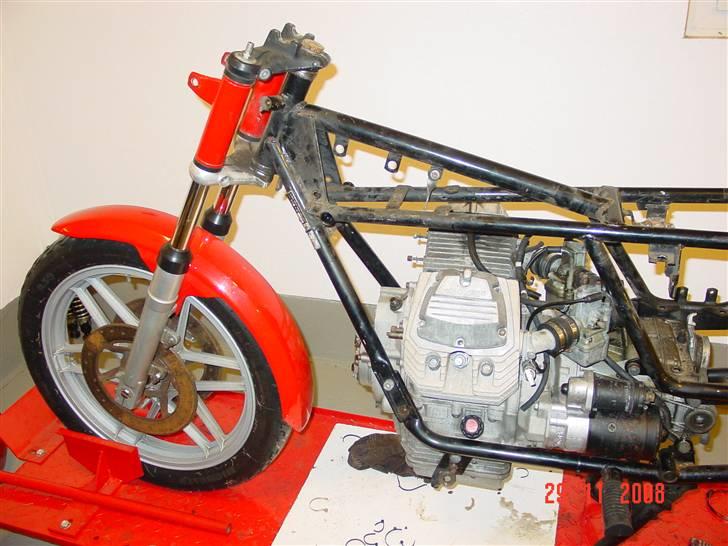 Moto Guzzi V35-2 - delvis adskildt billede 13