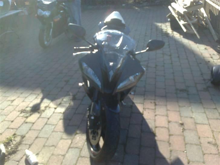 Yamaha R6 billede 10