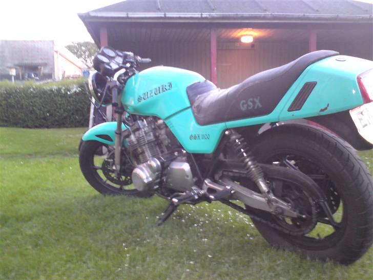 Suzuki gsx 1100 - Dejlig gammel havelåge. Det er det de unge vil ha billede 4
