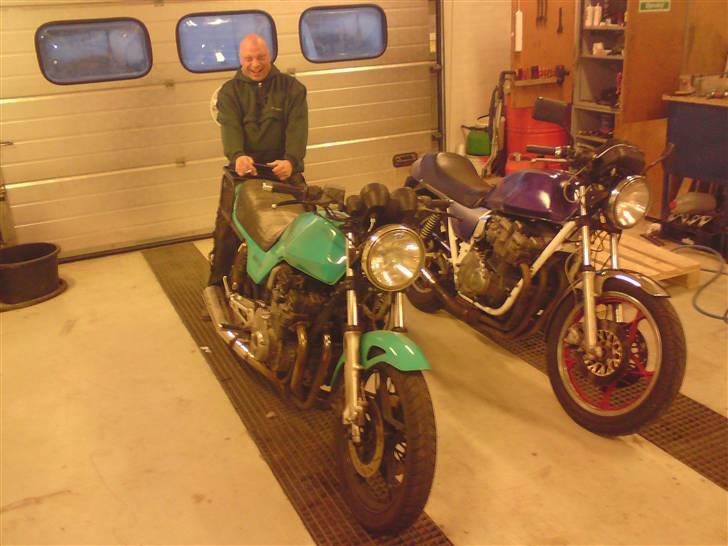 Suzuki gsx 1100 - Det var så den aften jeg fik den. Det er ikke mig på billede. Det er den grønne der er min. billede 6