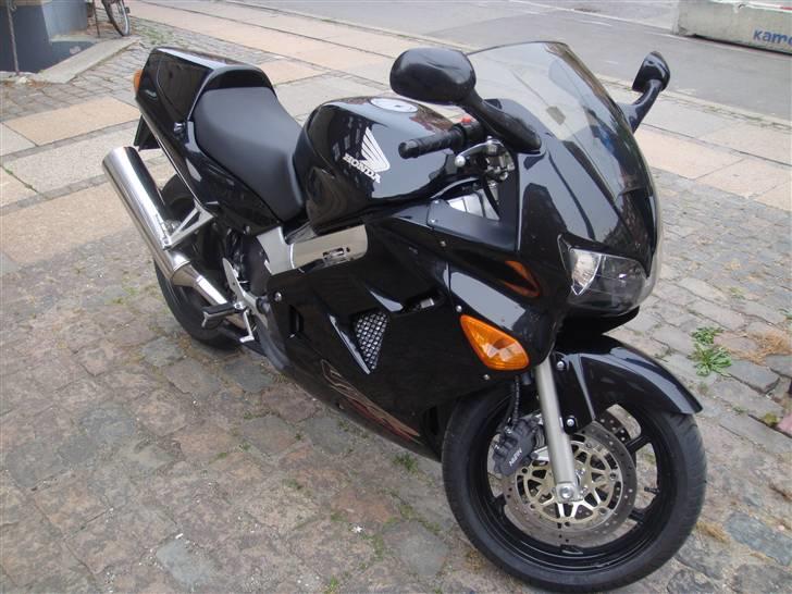 Honda Vfr 800 - SOLGT billede 1