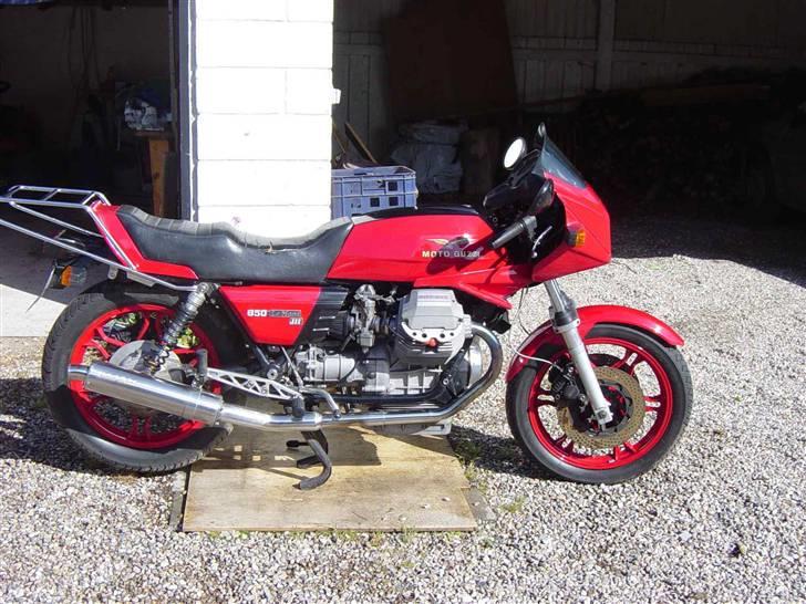 Moto Guzzi Lre Mans III - Mangler at skifte saddel! billede 2