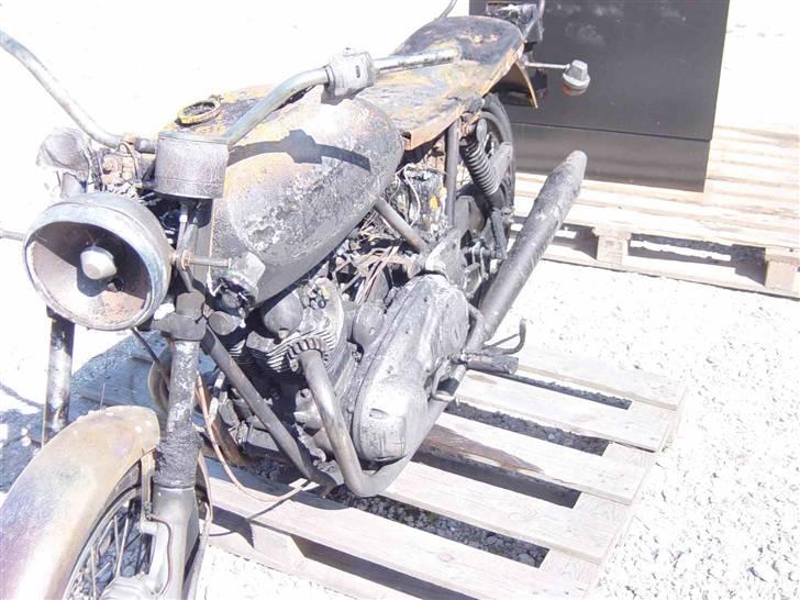 Moto Guzzi Lre Mans III - Min Norton Commando 850 MK III som brændte i sommeren 2008.Snøft!! billede 5