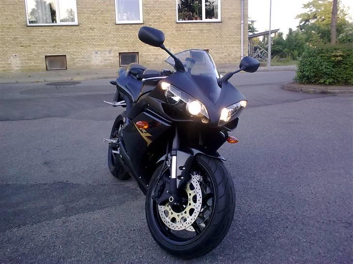 Yamaha yzf r1 billede 5