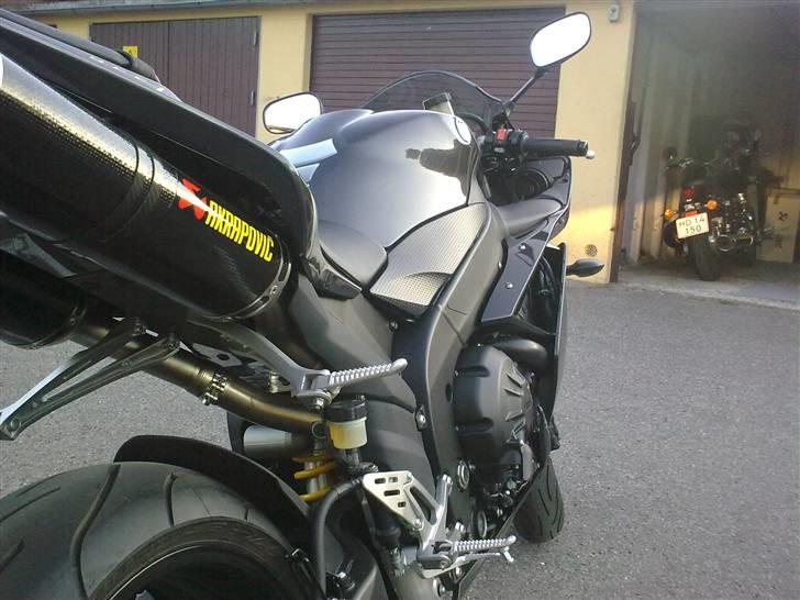 Yamaha yzf r1 billede 7