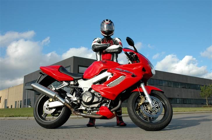 Honda VTR 1000 F SC36 FIRESTORM billede 2