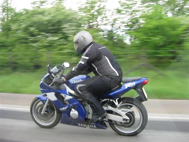 Yamaha Yzf R6 - og væk er jeg :D  billede 9