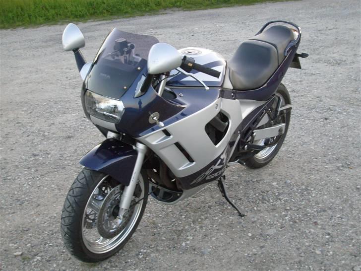 Suzuki GSX 600 F billede 11