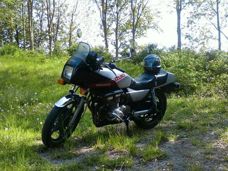 {{currentPhoto.altText}} billede {{currentPhoto.number}}