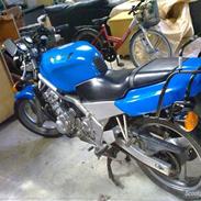 Honda CB-1