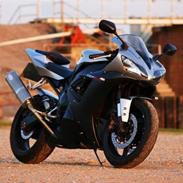 Yamaha yzf r1