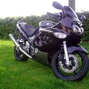 Suzuki GSX 750 F