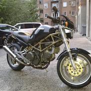 Ducati Monster 750(solgt)