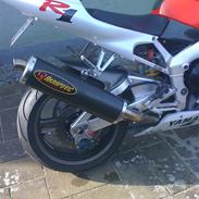 Yamaha yzf r1