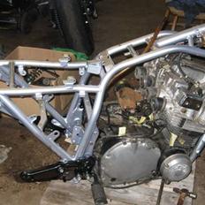 Suzuki GSX 750 "SOLGT"