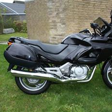 Honda  NT650V Deauville