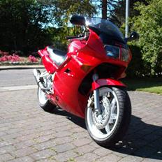Honda VFR 750 F