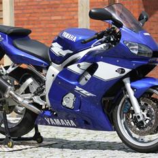 Yamaha yzf r6