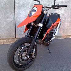 KTM 690 SM