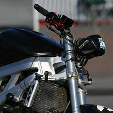 Suzuki SV 1000 Baneged