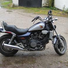 Honda VF1100C V65 "Solgt"