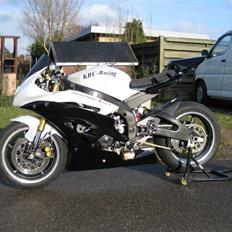 Yamaha R6 baneged