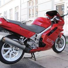 Honda VFR 750 F