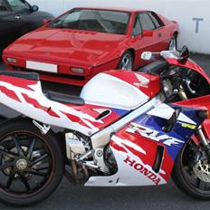 Honda RVF400 NC35 