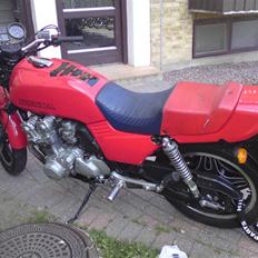 Honda CB 750 F bol´dor (solgt)