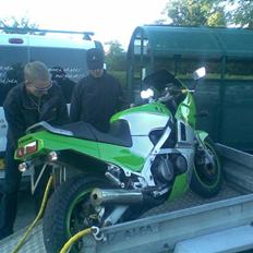 Kawasaki GPZ 600 R (Solgt)