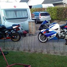 Aprilia RSV 1000R
