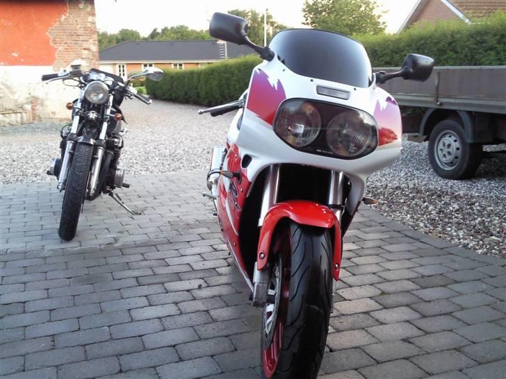 Suzuki GSX-R 750 WP SOLGT billede 3