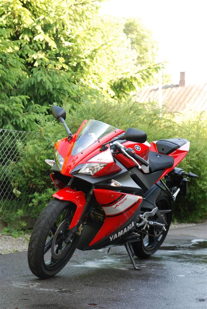 Yamaha YZF R-125 billede 1